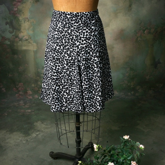 Nue Options Sheer Print Over White Lining Midi 14 - Picture 4 of 6